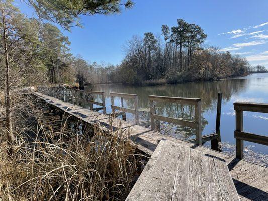Fishing pier at Lake Moultrie RV Park & Marina