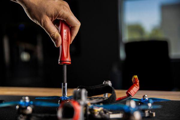 Discover the convenience of the Genius Tools 1/4" Hex Shank Magnetic Bit Holder with Handle