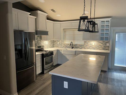 Dynamic Kitchen Bath and Flooring