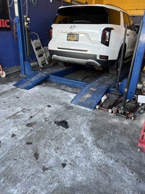 Canoga Muffler's Auto Center