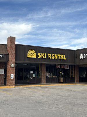 Happy Sport Ski Rental