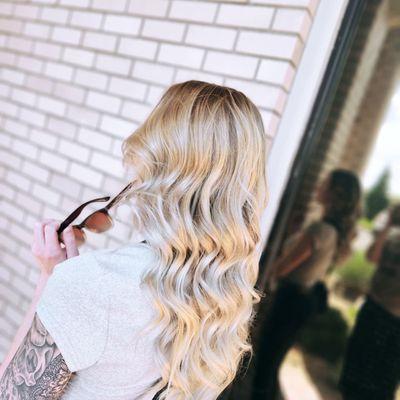 full blonde balayage