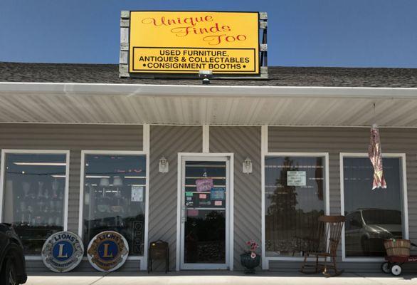 Front of our store. Please come on in!