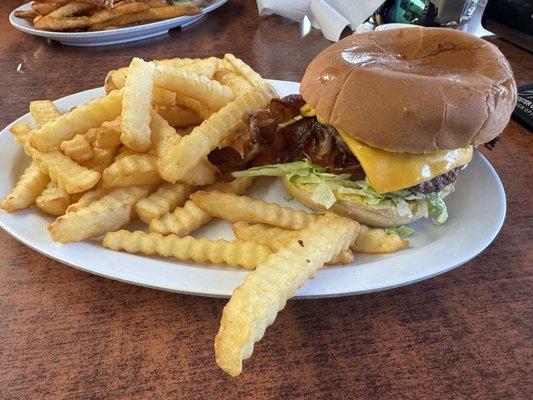 Bacon cheeseburger plate