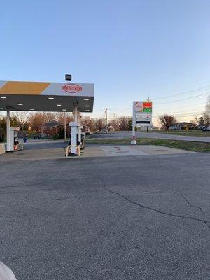 Gas, propane, ice but no public restrooms.