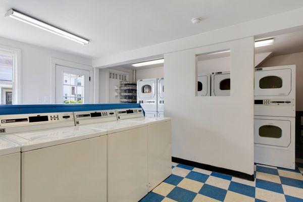 Sterling Oaks Apartments