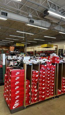DSW Designer Shoe Warehouse