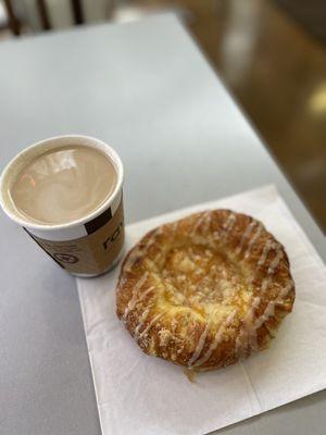 Land of Ooo, peach cobbler danish