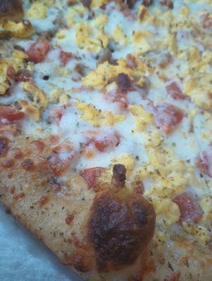 Breakfast pizza