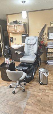 Shaded Image Hair & Nailz Salon & Accessoriez