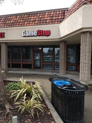 R.i.p. mom and pop game stores.