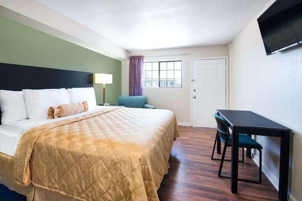 Knights Inn Eagle Pass