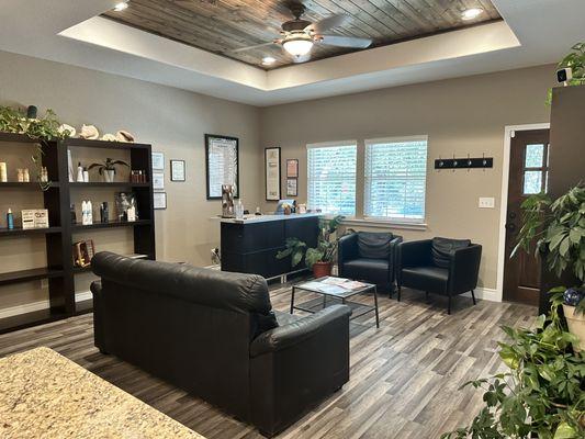 American Trends Hair & Nails