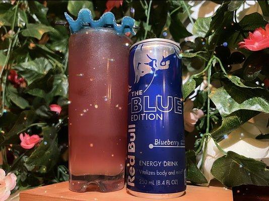 Pretty Please Social Room