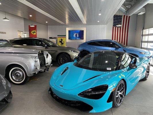 Ceramics Auto Coating Showroom