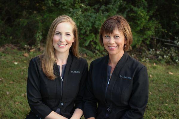 Dr. Nathalie Tungesvik (right) Dr. Mollie Lindquist (left)