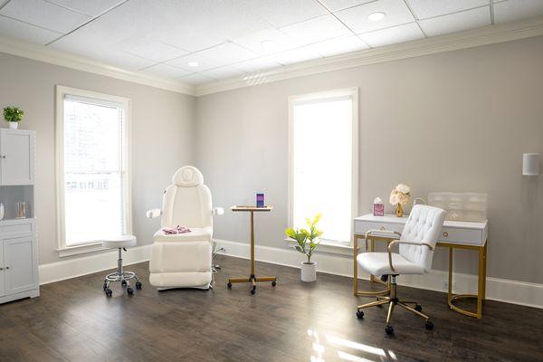 Clients' concerns are privately discussed and some of our services are rendered in one of Lux Clients suites.