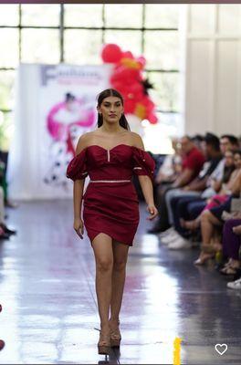 Fashion show de Los estudiantes de la academia