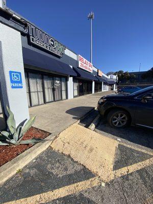 I instructor in sight at location