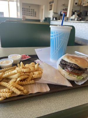 Salad burger, small fry with tarter and an XL iced tea