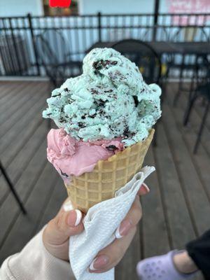 Mint chip/ black cherry