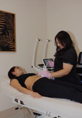 Body Contour: Tummy Tightening Service