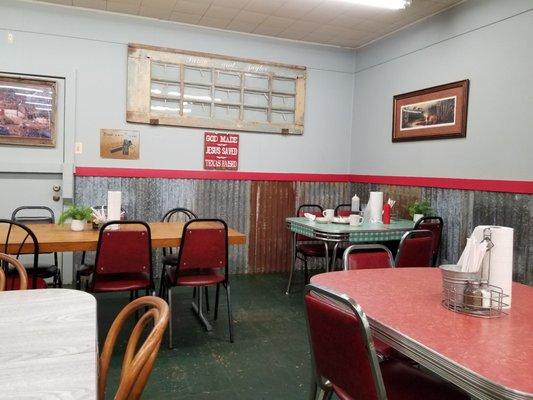 Taylor's Market and Grub Shack