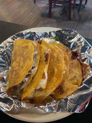 La Chismosa Mariscos