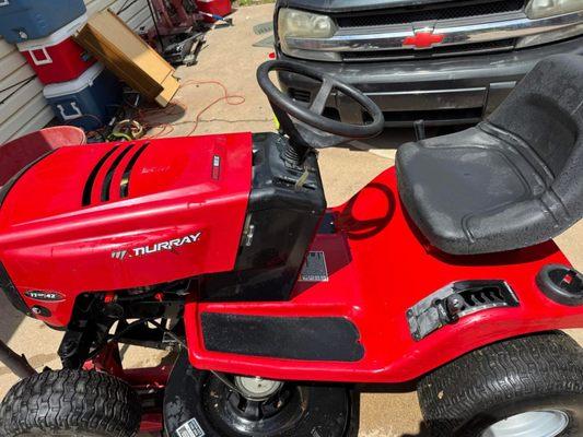 Clean mower that starts up on the first try.