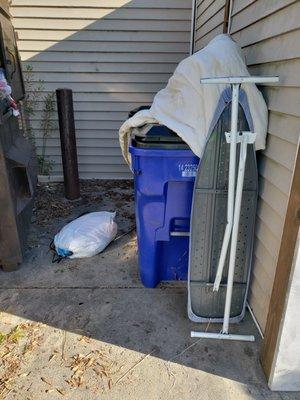 Mont's Junk & Hauling