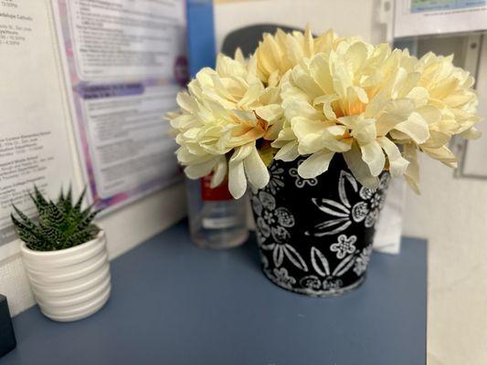 My project, a bucket full of flower pens