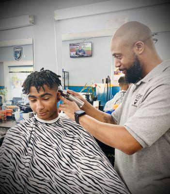 #twostrandtwist with #undercut #fade