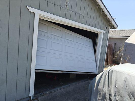 Vintage Garage Door & Locksmith