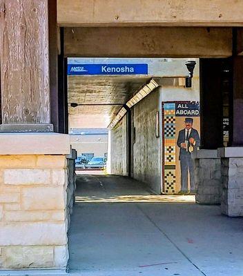 Eastern entrance to platform: Kenosha Metra Station.