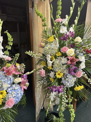 Balloons Arches Flowers