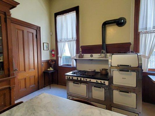 Haas-Lilienthal House