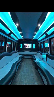 Pearl Party Ride Bus
