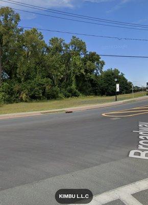 Vacant lot , no business to be found. This is from their page on google lol. How dumb can you be?