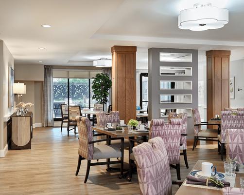 Memory Care -- Dining with Dignity