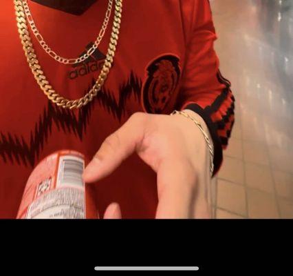 this is how long my chain was before repair, took it them because it snapped but still had all the pieces/links.