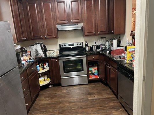 Nola Reyes House Cleaning Service