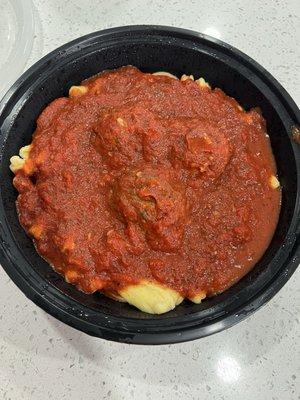 Cavatelli Pasta w/Marinara and Meatballs