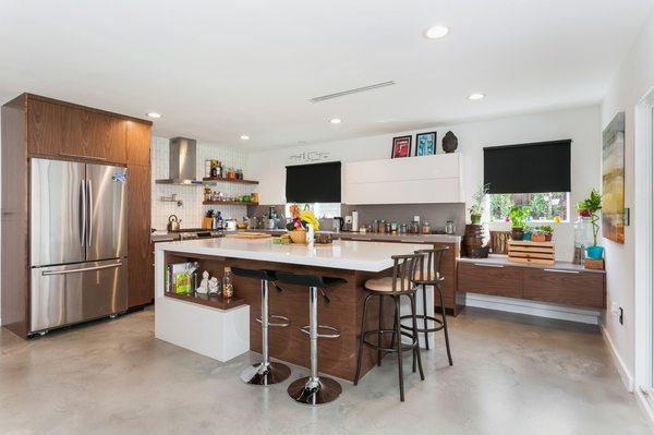 Modern kitchen island and European style cabinets - Woodland Hills