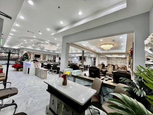 castlenailspaduluth.com