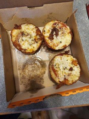 Pizza cup and cheese bread