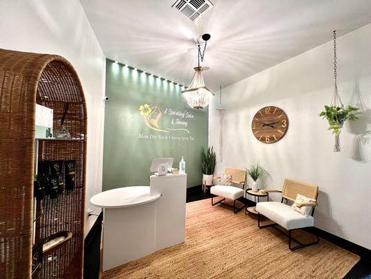 A Sparkling Salon & Tanning