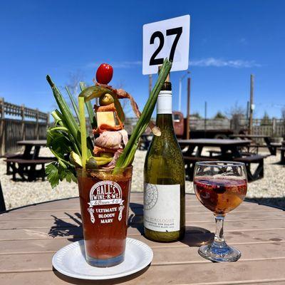 Hall's Wine-R-We & Country Market