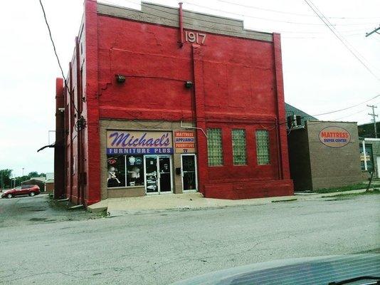 Michael's Furniture Plus