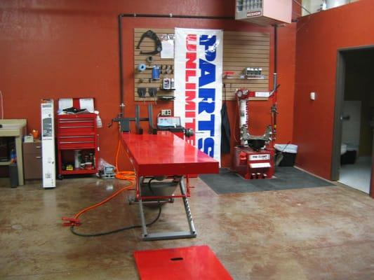Tire Service Area & Bike Lift