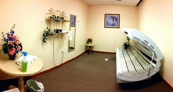 Beautiful and relaxing tanning room.